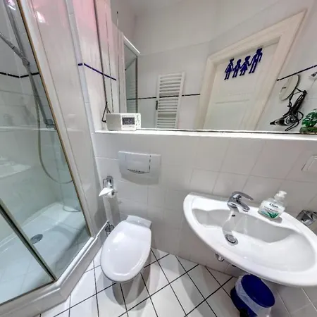 Apartman Kurfuerst - 100 M Zum Heringsdorf